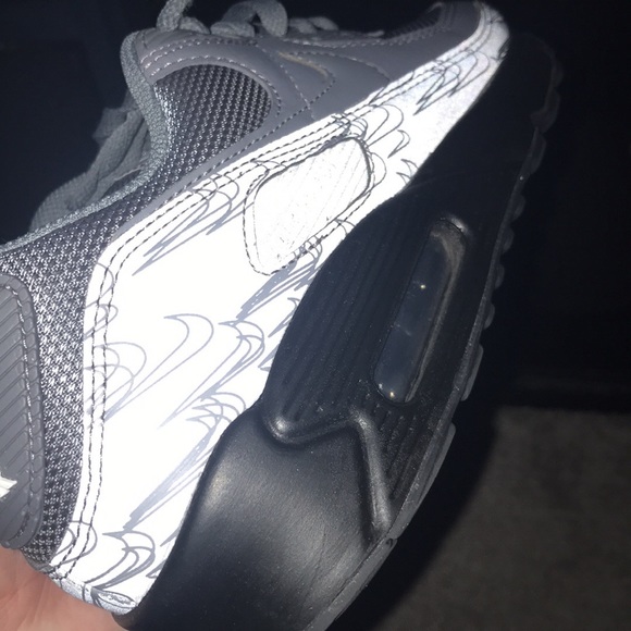 Air Max 90’s - Picture 2 of 5